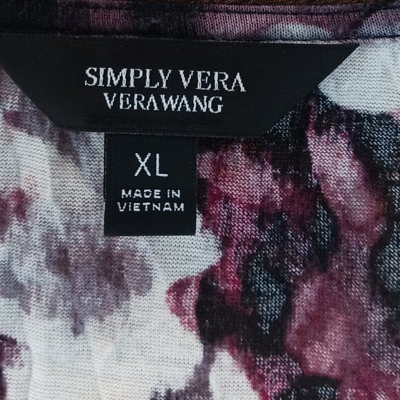 #150 3/$18 - Simply Vera Black/Red Short Sleeve Top Size XL - Picture 5 of 6